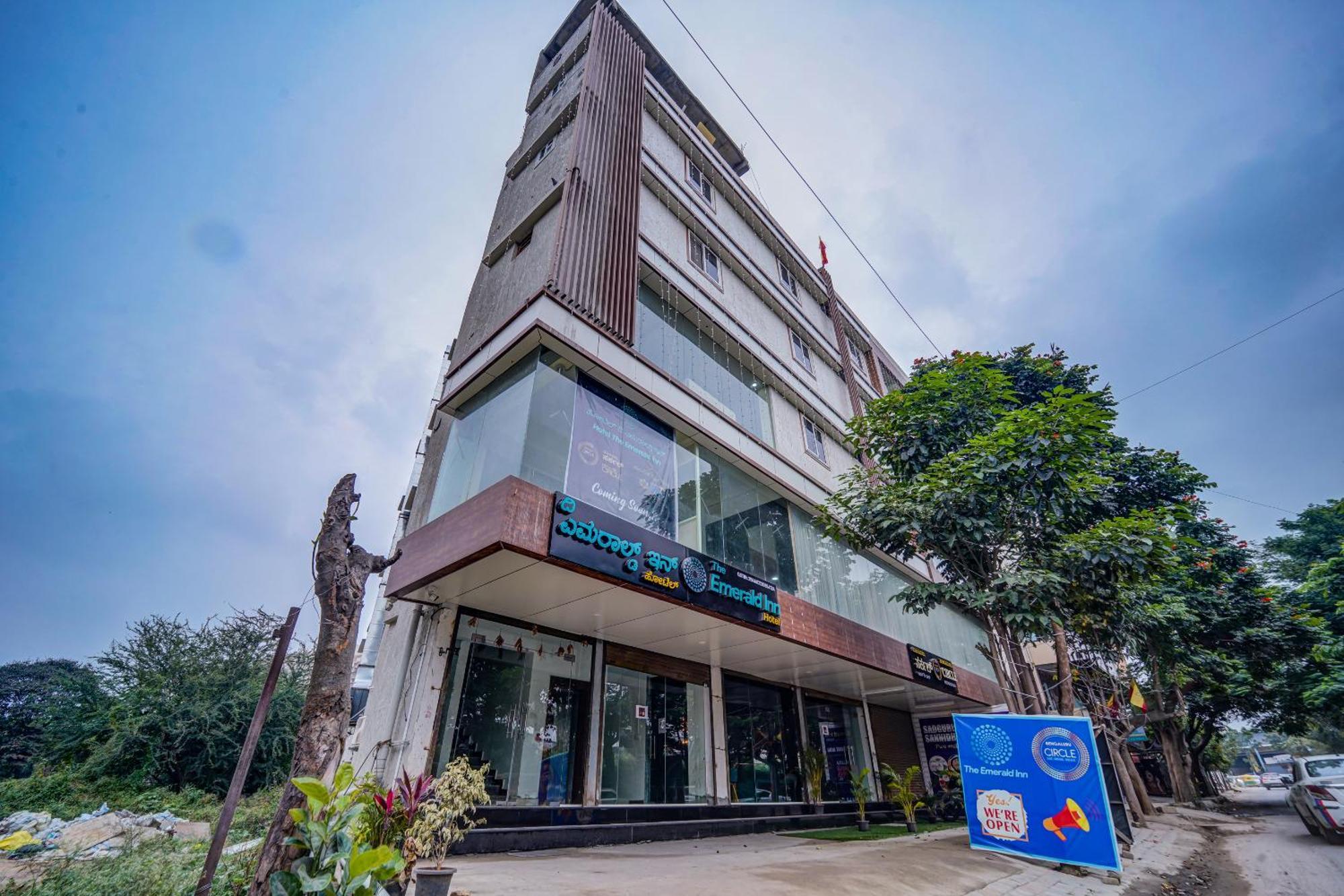 The Emerald Inn Bangalore Exterior foto